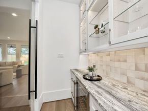 1638 Wakefield Drive, Houston TX 77018