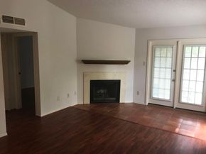 1515 Sandy Springs Road 2002, Houston TX 77042