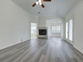 1315 Crescent Parkway Court, Houston TX 77094