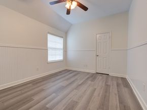 1315 Crescent Parkway Court, Houston TX 77094