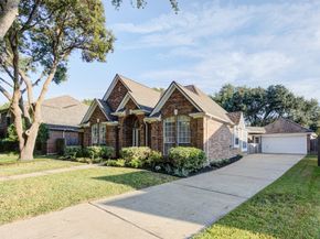 1315 Crescent Parkway Court, Houston TX 77094