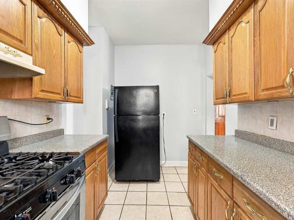 258 Clendenny Ave 3, Jersey City NJ 07304