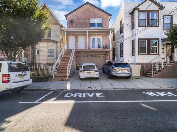 113 38th St Apt 3, Union City NJ 07087
