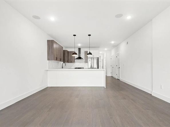 201 Lincoln St, Jersey City NJ 07307