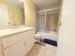 412 Harmon Cove Tower 412, Secaucus NJ 07094