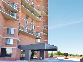 412 Harmon Cove Tower 412, Secaucus NJ 07094