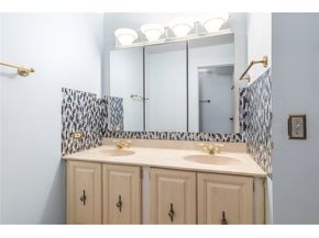 1705 Harmon Cove Tower 1705, Secaucus NJ 07094