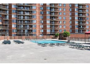 1705 Harmon Cove Tower 1705, Secaucus NJ 07094