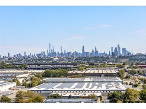 1705 Harmon Cove Tower 1705, Secaucus NJ 07094