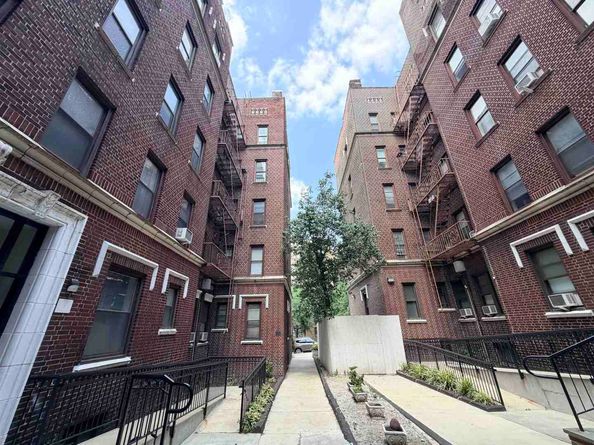 277 Harrison Ave C6, Jersey City NJ 07304