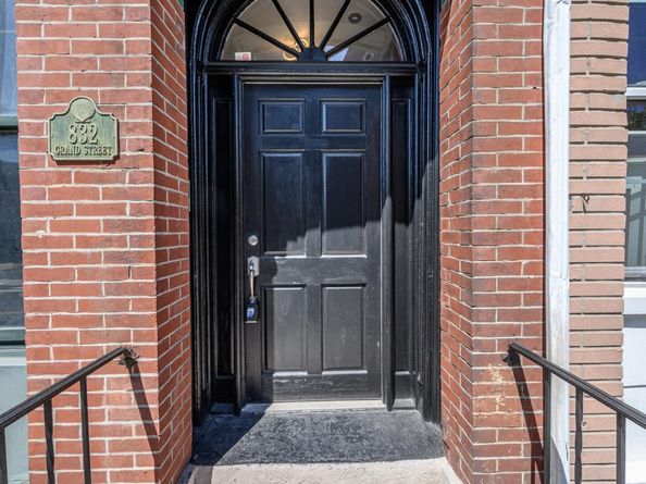 832 Grand St, Jersey City NJ 07304