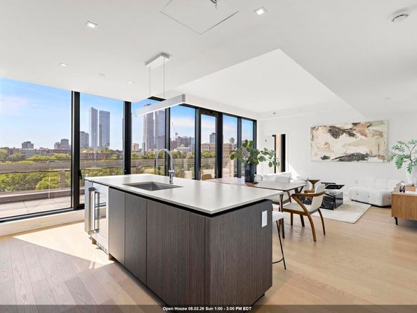 387 8th St 8Y, Jersey City NJ 07302