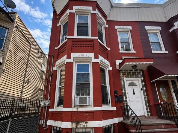 129 Kearney Ave, Jersey City NJ 07305
