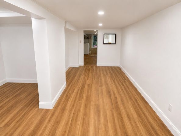 134 70th St, Guttenberg NJ 07093