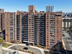 10 Huron Ave 8J, Jersey City NJ 07306