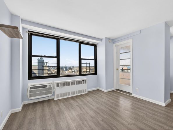 10 Huron Ave 8J, Jersey City NJ 07306