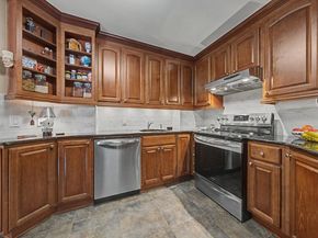 1015 Harmon Cove Tower, Secaucus NJ 07094