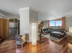 1015 Harmon Cove Tower, Secaucus NJ 07094