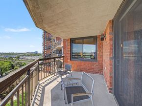 1015 Harmon Cove Tower, Secaucus NJ 07094