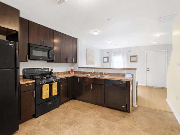 437 Rose Ave, Jersey City NJ 07305