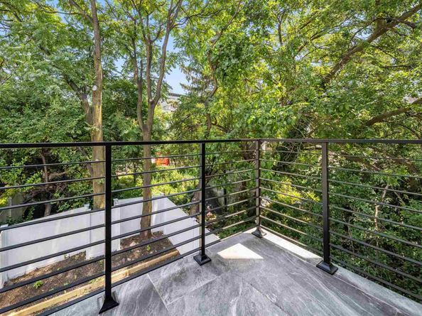 28 Beacon Ave 3, Jersey City NJ 07306