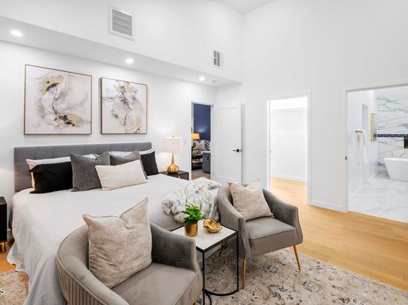 529 N Griffith Park Drive, Burbank CA 91506