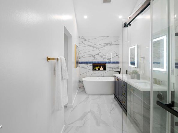 529 N Griffith Park Drive, Burbank CA 91506