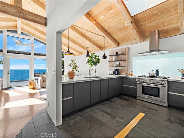 420 Alta Vista Way, Laguna Beach CA 92651
