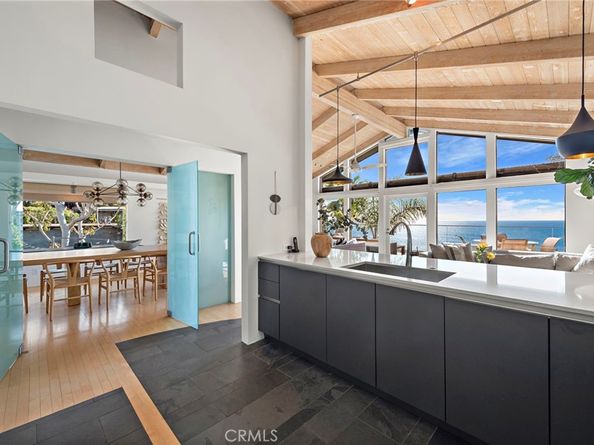 420 Alta Vista Way, Laguna Beach CA 92651