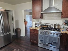 11825 Menlo Avenue, Hawthorne CA 90250