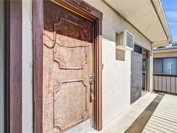 1840 Camden 202, Los Angeles CA 90025