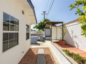 2457 W Glenoaks, Anaheim CA 92801