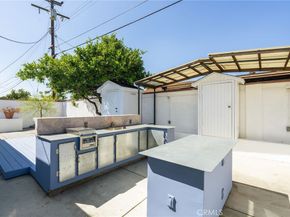 2457 W Glenoaks, Anaheim CA 92801