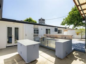 2457 W Glenoaks, Anaheim CA 92801