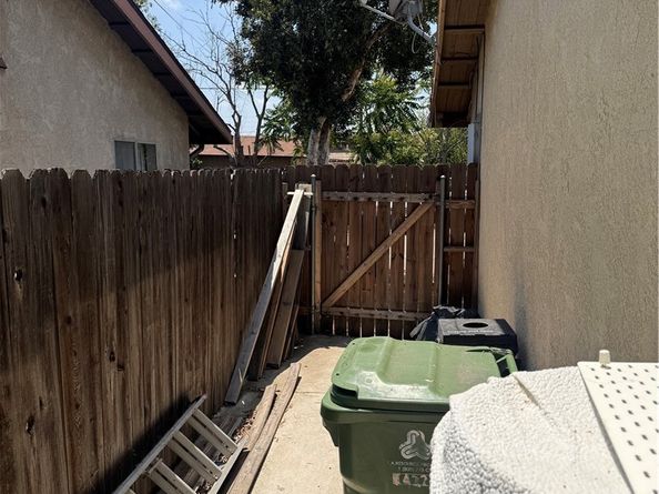 14222 Filmore, Arleta CA 91331