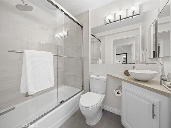 825 W 6th Street 3, San Pedro CA 90731