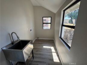 529 W 10th, Long Beach CA 90813