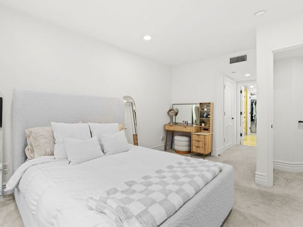 820 S Bedford 105, Los Angeles CA 90035