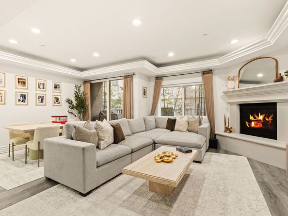 820 S Bedford 105, Los Angeles CA 90035