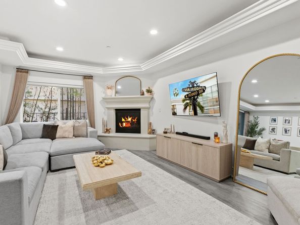 820 S Bedford 105, Los Angeles CA 90035