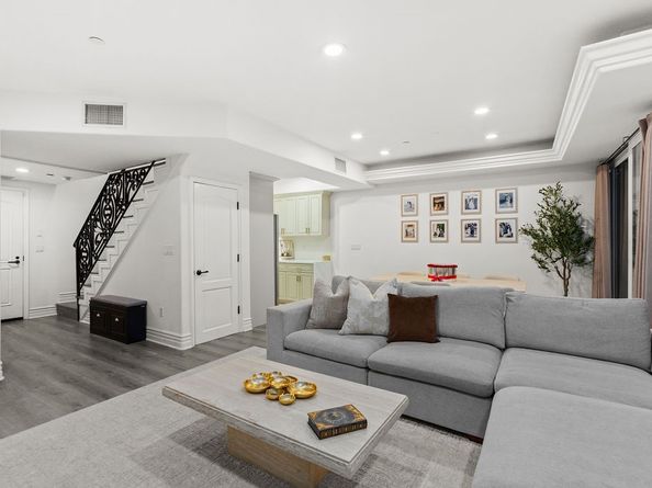 820 S Bedford 105, Los Angeles CA 90035