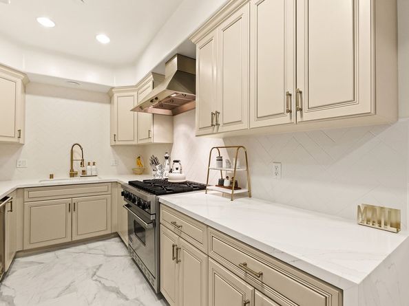 820 S Bedford 105, Los Angeles CA 90035