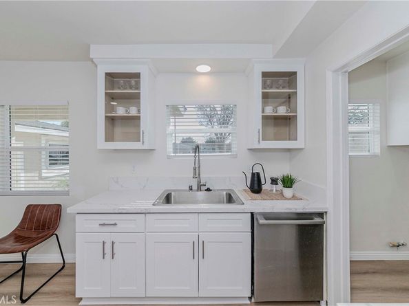 1325 E Romneya, Anaheim CA 92805