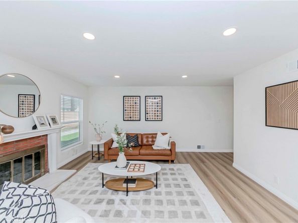 1325 E Romneya, Anaheim CA 92805