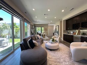 195 Stellar, Irvine CA 92618