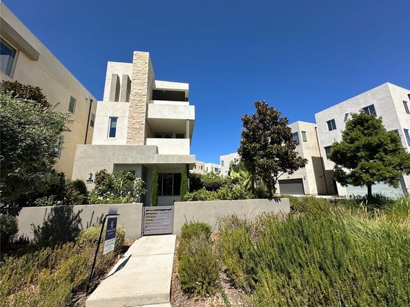 195 Stellar, Irvine CA 92618