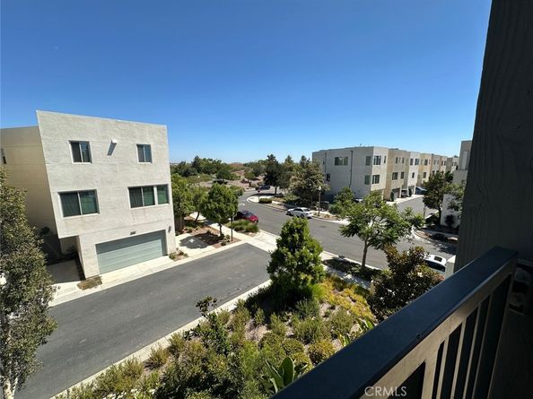 195 Stellar, Irvine CA 92618