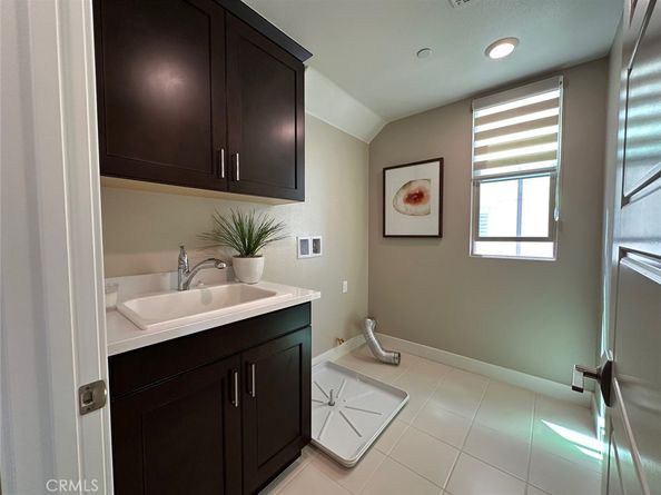 195 Stellar, Irvine CA 92618