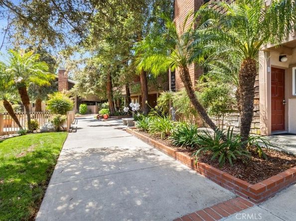 1044 Cabrillo Park B, Santa Ana CA 92701