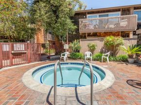 1044 Cabrillo Park B, Santa Ana CA 92701